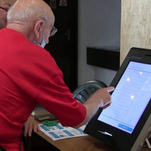 Пробно гласуване с машина в Русе